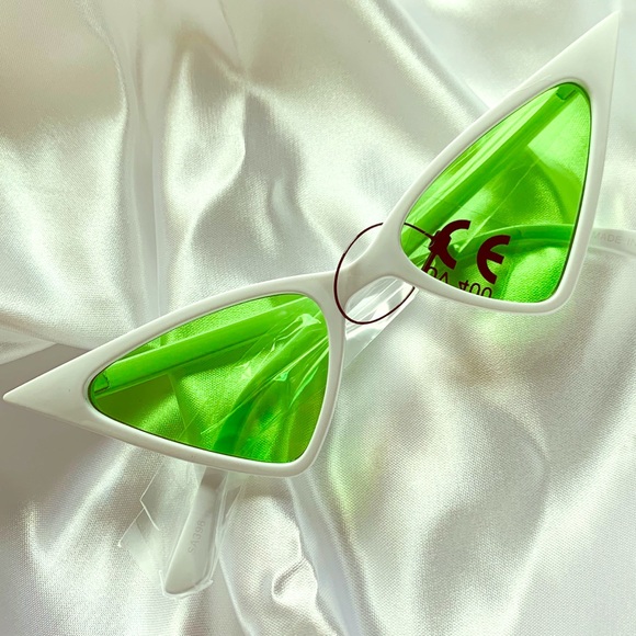 Accessories - White cat eye frame glasses